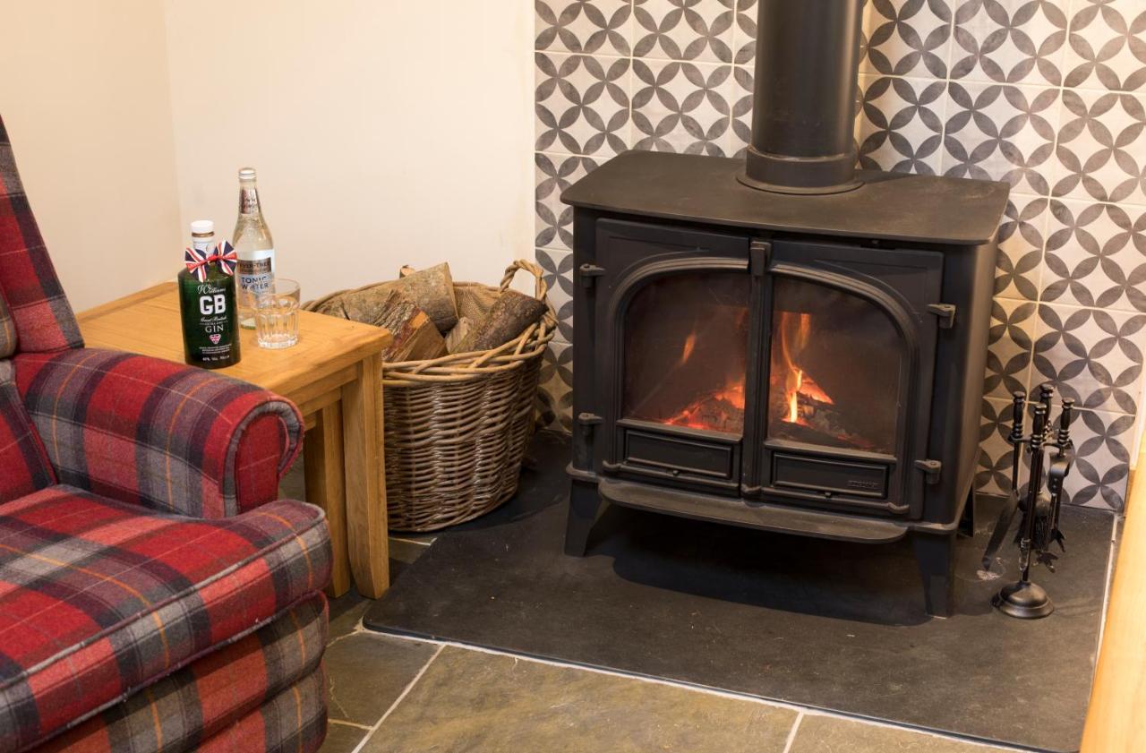 The Old Dairy - Boutique Countryside Cottage At Harrys Cottages Pen-y-Clawdd Экстерьер фото