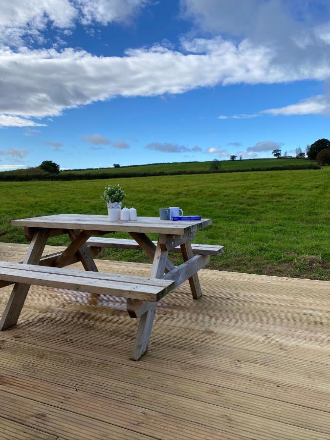 The Old Dairy - Boutique Countryside Cottage At Harrys Cottages Pen-y-Clawdd Экстерьер фото