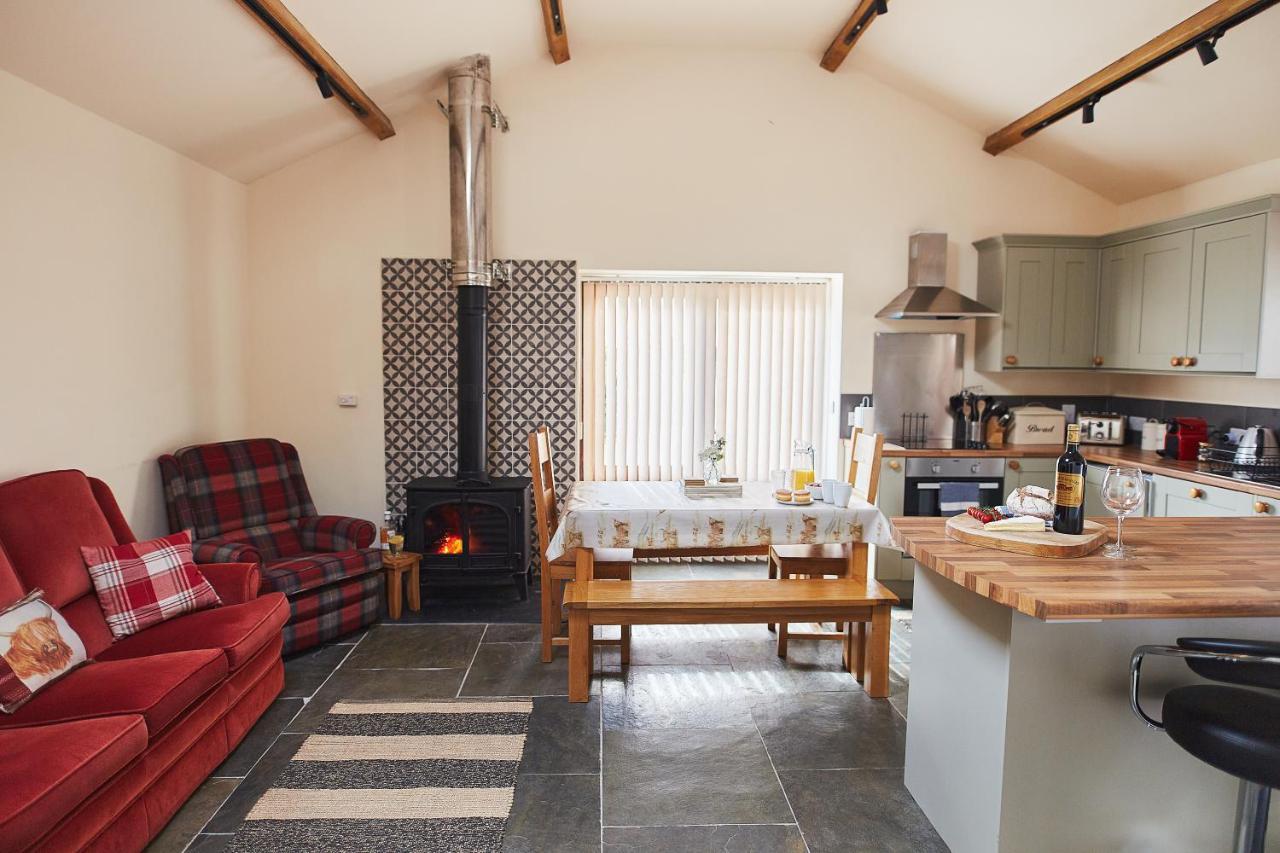 The Old Dairy - Boutique Countryside Cottage At Harrys Cottages Pen-y-Clawdd Экстерьер фото